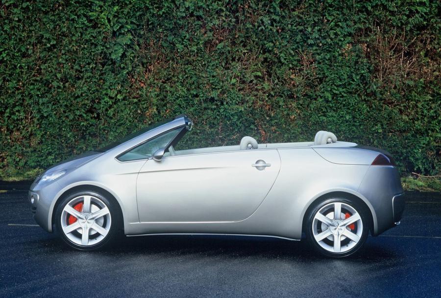  Mitsubishi CZ2 2003 года  (фото 4 из 5)